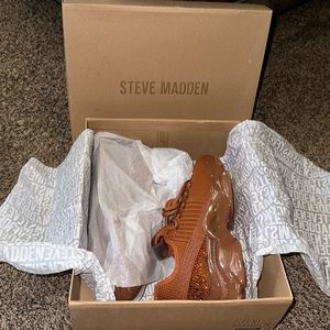 Steve Madden Maxima sneakers